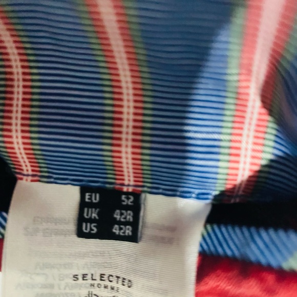 Like New Beautiful Red Blazer size 42R - Picture 6 of 6